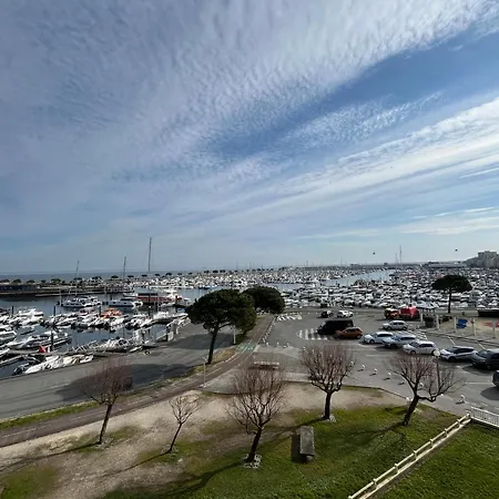 Apartment T3 Avec Balcon Et Parking Prive Au Port D'arcachon - Fr-1-319-591 *